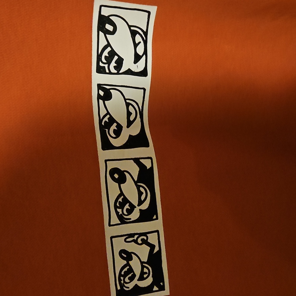 Uniqlo UT Disney Mickey Mouse x Keith Haring sweatshirt - Picture 2 of 5